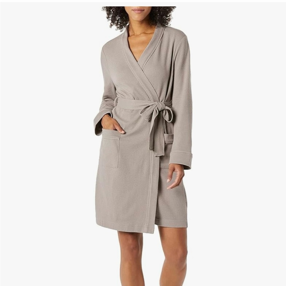Amazon Essentials Women's Gray Robe